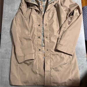 🔥 Burberry London Nova Check Lined Coat – Classic Beige Trench/Car Coat 🔥
